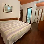 Torre Matilde 2* فياريجيو